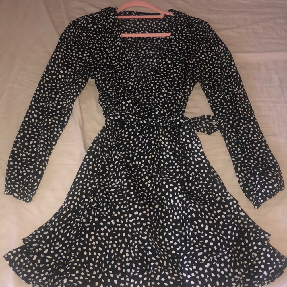 Pretty Little Thing dress